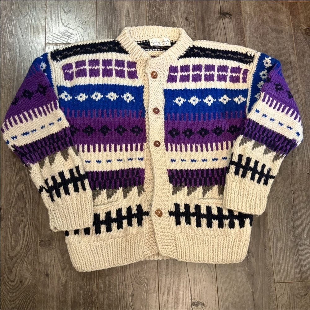 Vintage Nuevo Americana wool knit cardigan button front - Picture 6 of 13